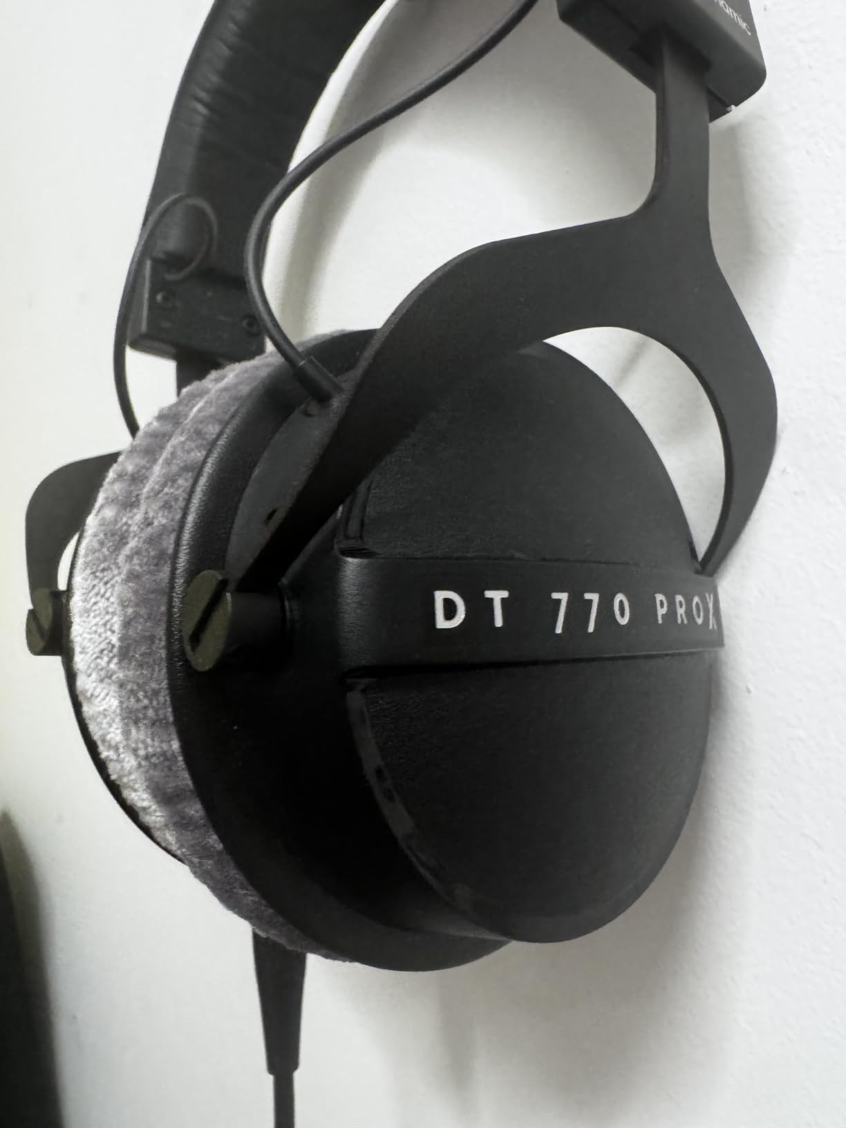 beyerdynamic DT 770 Pro X Wired Over-Ear Headphones, 48 Ohm, Closed-Back Professional Recording Studio Monitor customer photo 2