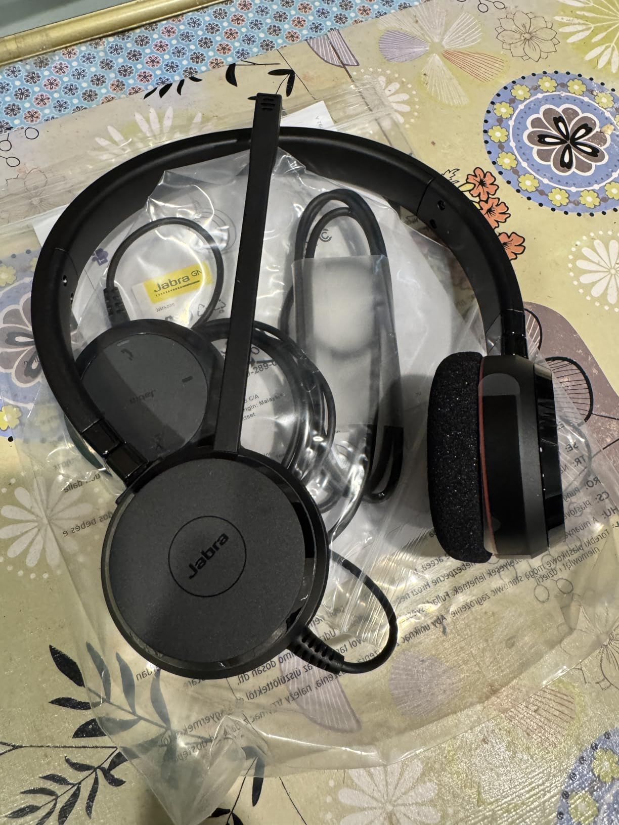 Jabra Evolve 20 (2025 Edition) Wired USB Headset with Microphone, Black customer photo 1