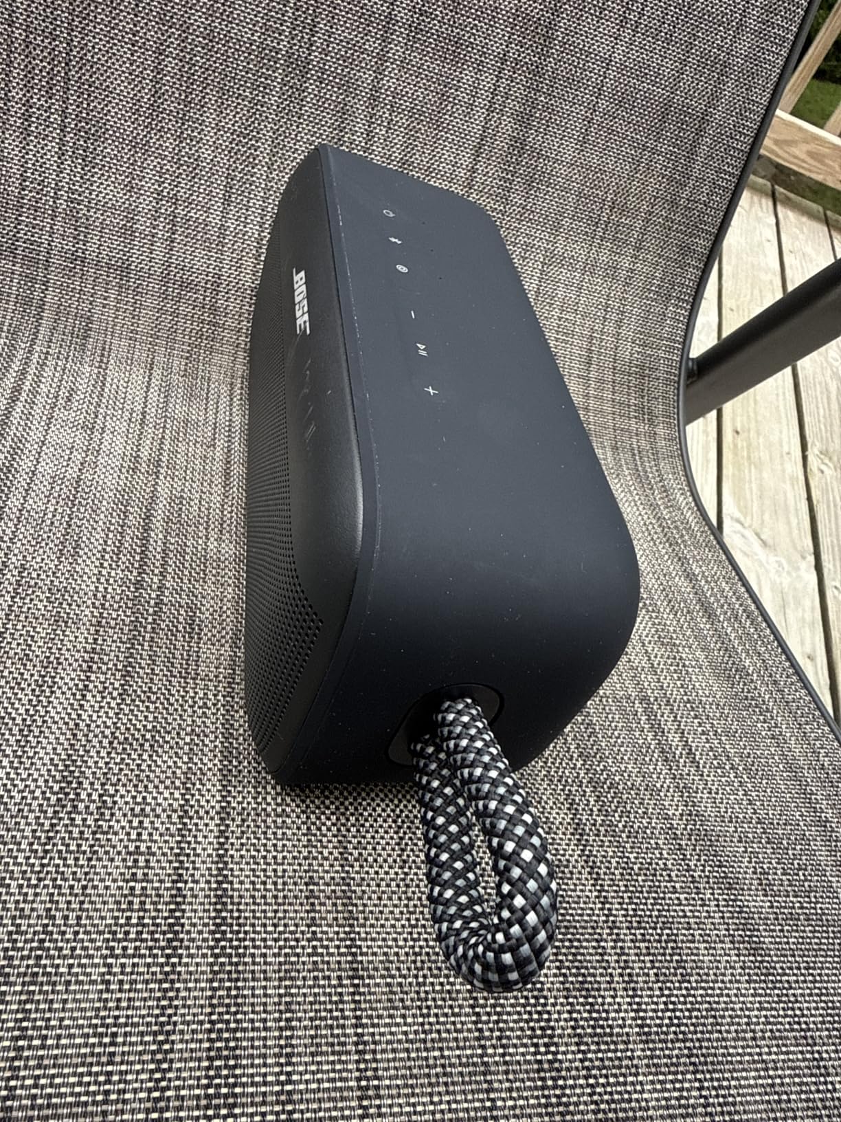 SoundLink Plus Portable Bluetooth Speaker, Wireless Outdoor Speaker, Up to 20 Hours Battery Life, Waterproof and Dustproof, Black customer photo 1