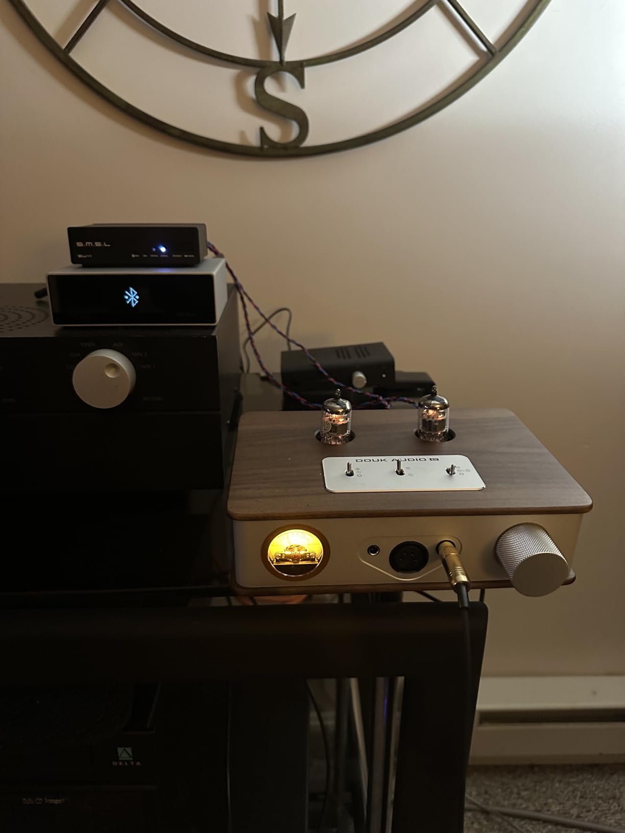 Douk Audio Tube Headphone Amp: for XLR, 4.4mm, 6.35mm HiFi Headphones, Stereo Preamplifier with VU Meter & German Valvo Vacuum Tubes (E2) customer photo 2
