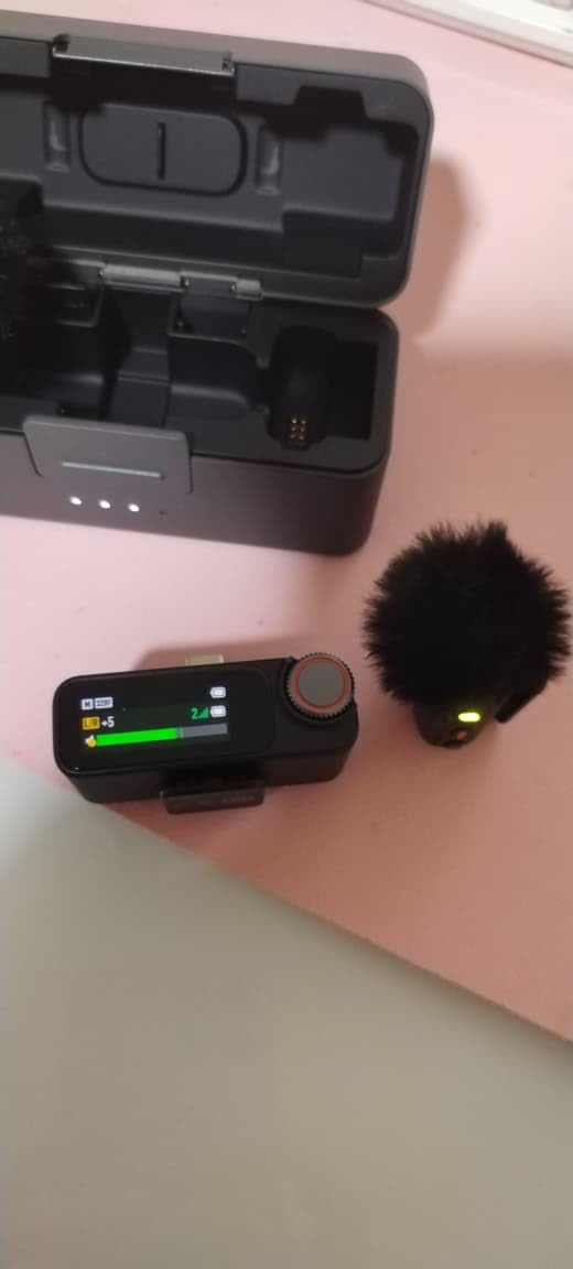 DJI Mic 3 (2 TX + 1 RX + Charging Case), Wireless Microphone customer photo 2