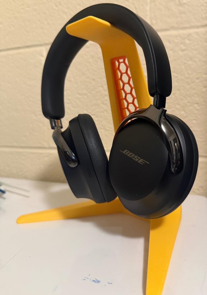 Bose QuietComfort Ultra Bluetooth Headphones (2nd Gen), Wireless Headphones with Spatial Audio, Over Ear Noise Cancelling with Mic, Up to 30 Hours of Playtime, Desert Gold customer photo 2