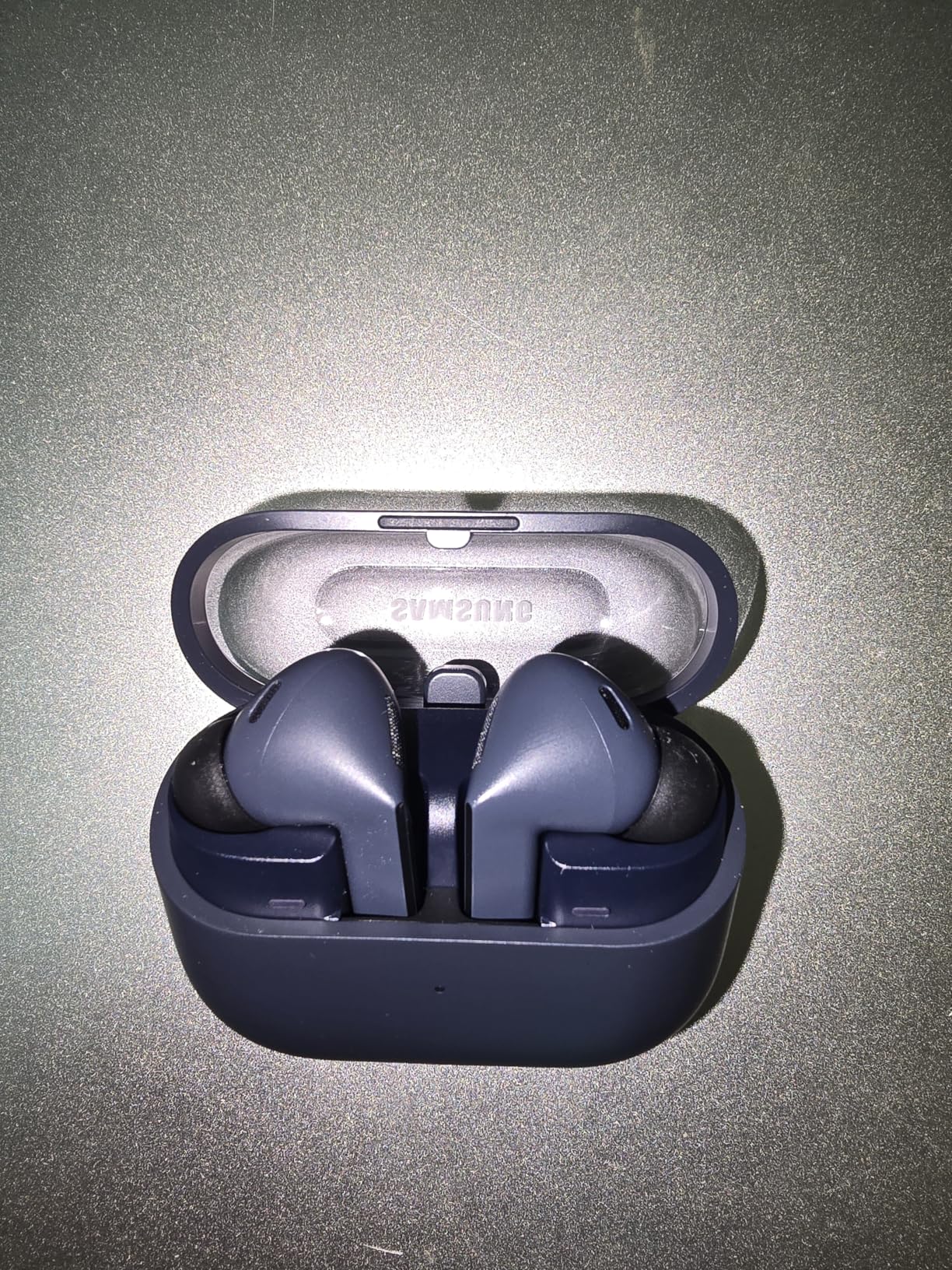 Galaxy Buds 3 FE (2025) True Wireless Bluetooth Earbuds, Black | Active Noise Cancellation, Powerful Sound, Clear Calls, Long Lasting Battery, Hands Free AI customer photo 1