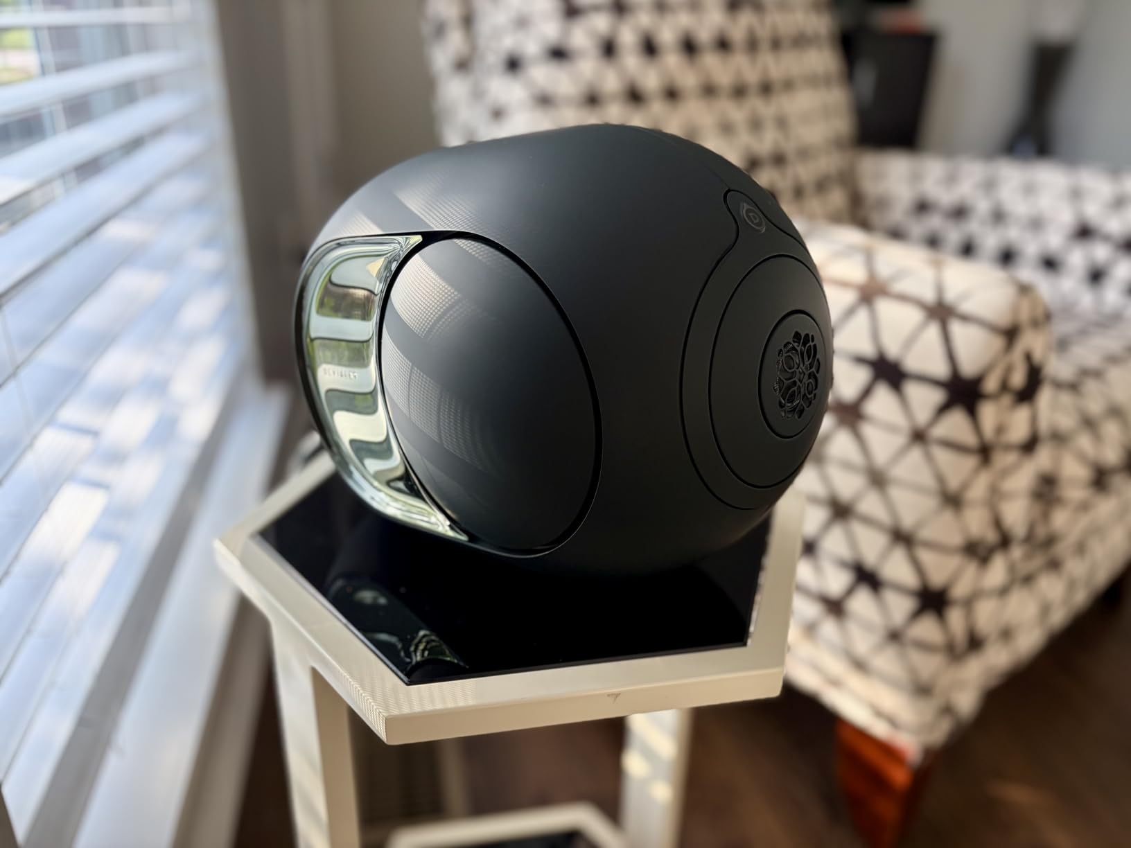 Devialet Phantom Ultimate 108 dB - Bluetooth Speaker - Deep Forest | Audiophile Listening - Zero Distortion - High-Resolution Audio - Loud Stereo Sound - Deep Bass - Elegant Design customer photo 1