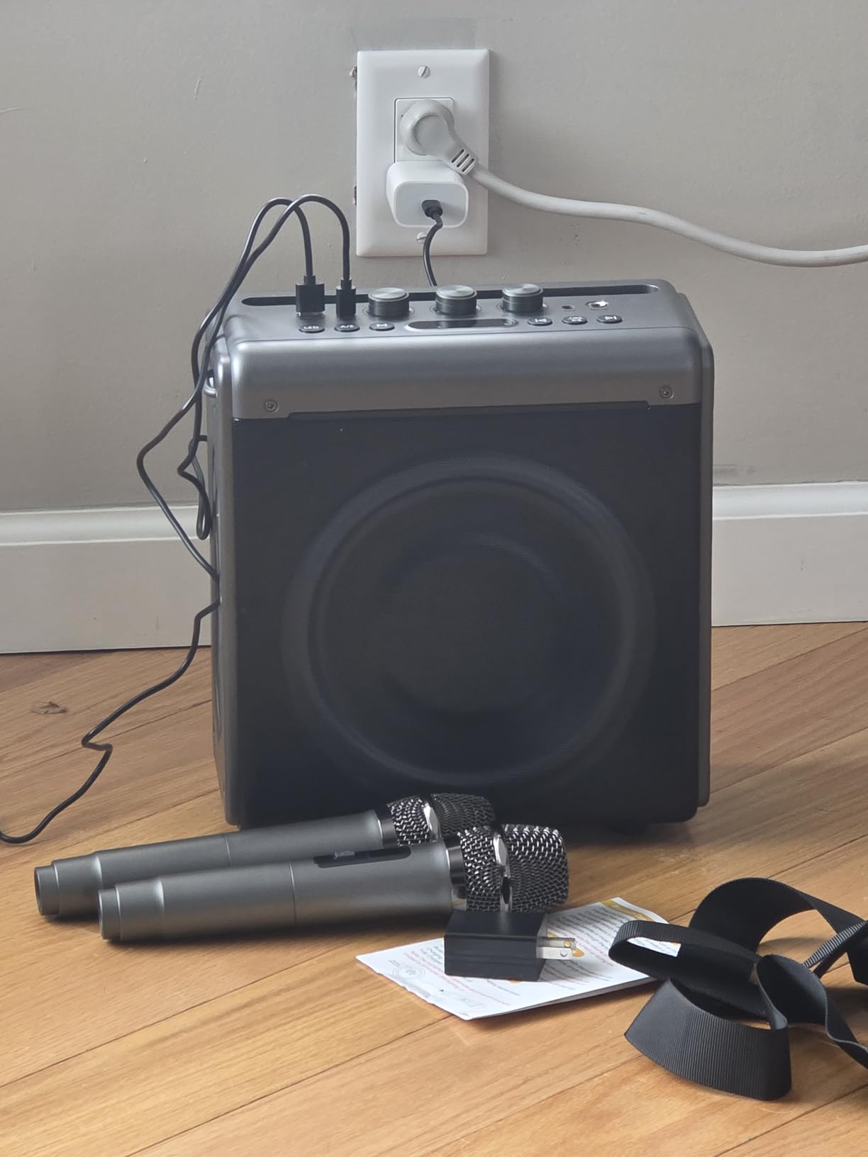 Karaoke Machine, 2 Wireless Rechargeable Microphones, 200W Speaker customer photo 1
