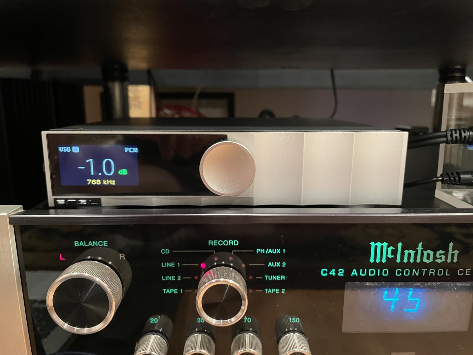 SMSL D200 Audiophile Desktop Audio decoder ROHMBD34352EKV DAC Chip Hi-Res Audio with MQA-CD Support, 32bit/768kHz DSD512 CK-03 Clock Circuit HiFi Audio Support USB, Optical, coaxial, Bluetooth Decode customer photo 1