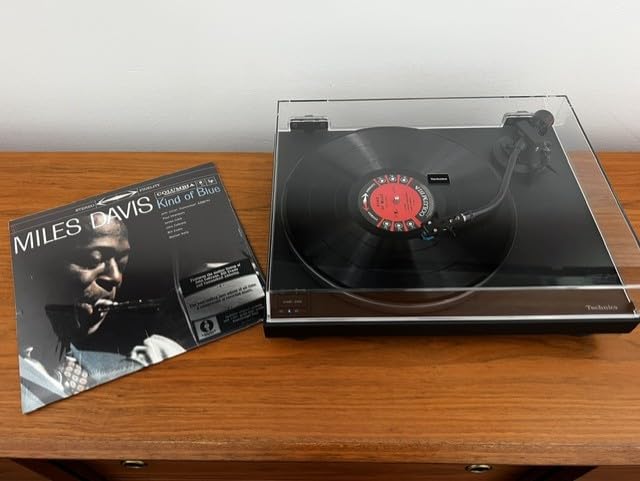 Technics Turntable, Premium Class HiFi Record Player with Coreless Direct Drive Motor and Bluetooth, Stable Playback, Audiophile-Grade Cartridge and Precision Tonearm, Dustcover Included – SL-40CBT-K customer photo 1