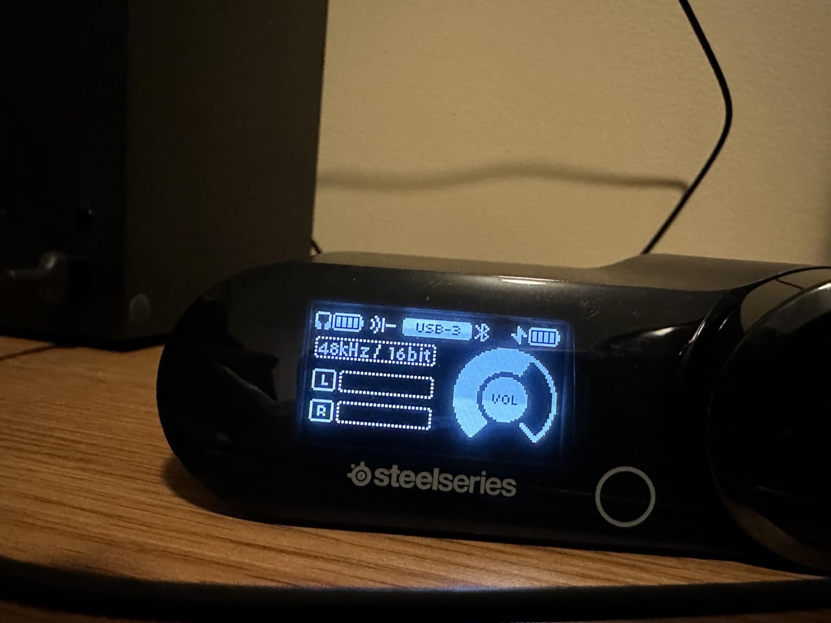 SteelSeries Arctis Nova Elite - Hi-Res Wireless Gaming Headset - 96kHz/24bit - Carbon Fiber Speakers - ANC - AI Noise Rejection - App - 2.4GHz + BT - Multi-Source Mix - OmniPlay PC+PlayStation+Xbox customer photo 2