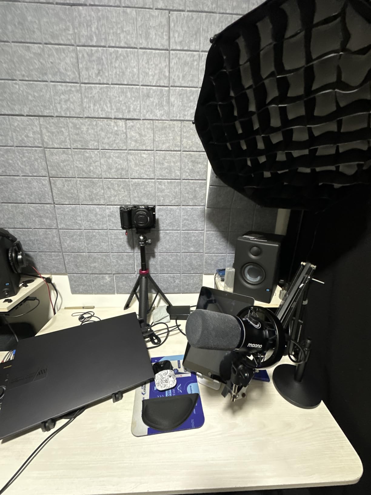 MAONO PD200W Hybrid Wireless Podcast Microphone for PC, Dynamic XLR USB Mic with Desktop Stand, Software, Noise Cancellation, for Vocal Recording, Streaming, Content Creation, Home Studio, Voiceover customer photo 1