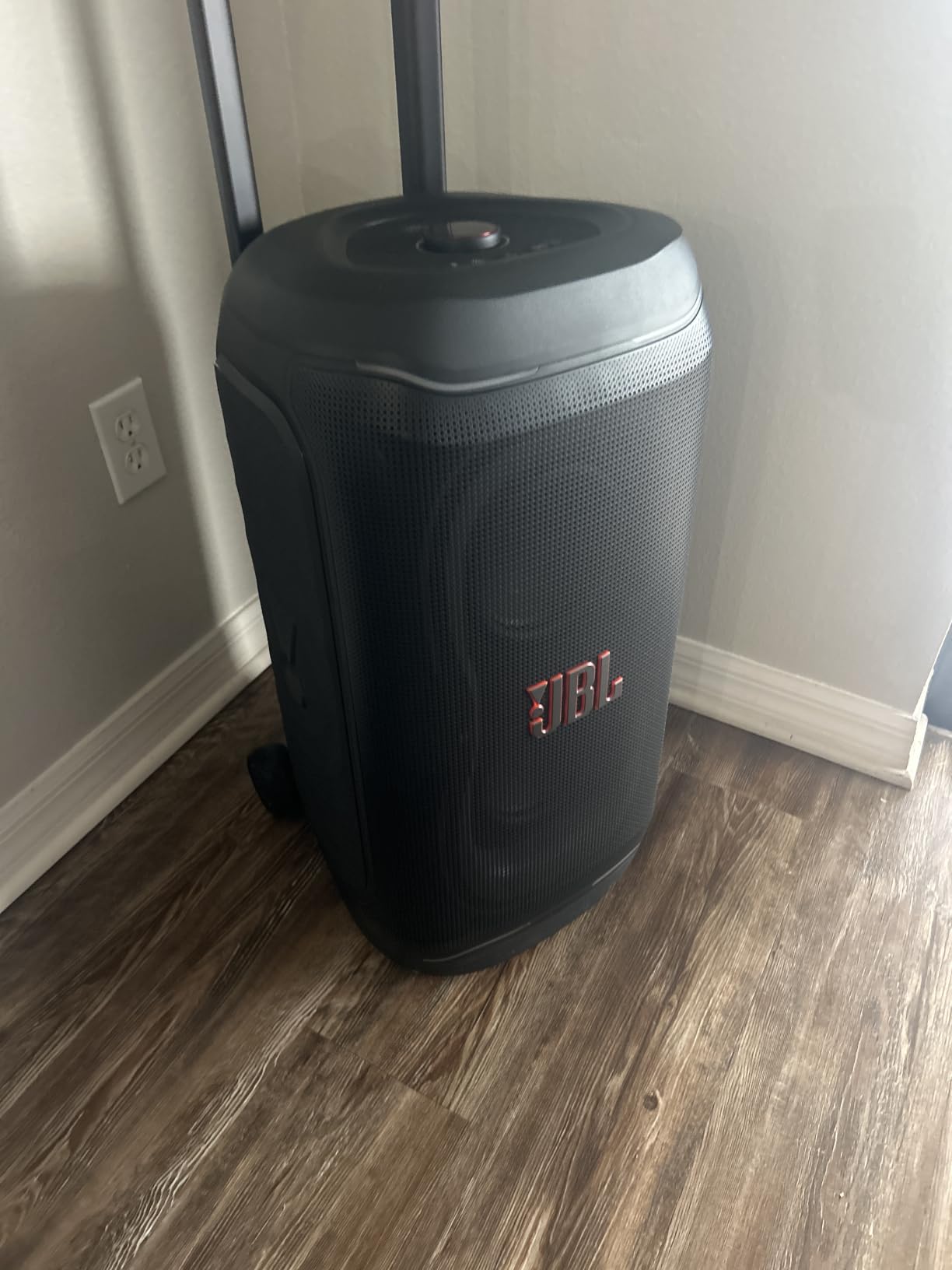 JBL PartyBox 330 - Portable Party Speaker - Black | Bring the energy with JBL legendary sound, AI Sound Boost makes everything hit harder, Adaptive futuristic lightshow customer photo 1