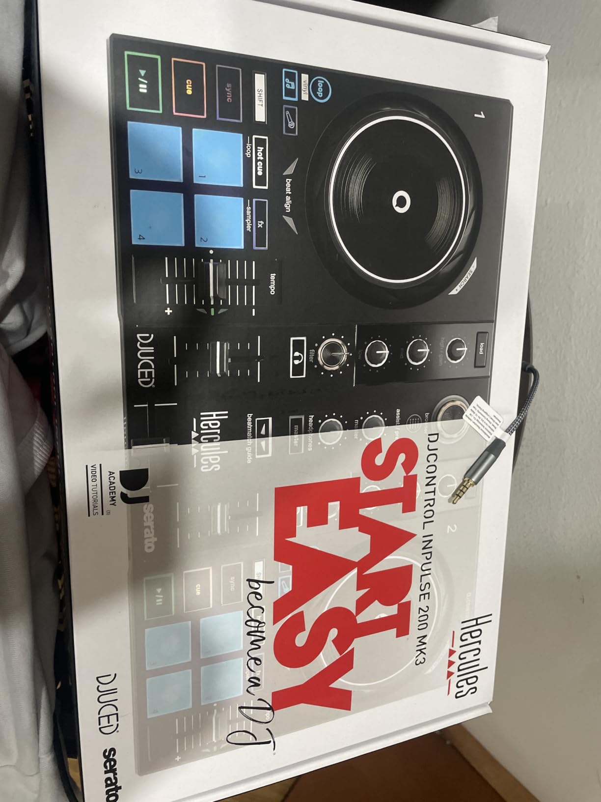 Hercules DJControl Inpulse 200 MK3 - Ideal DJ Controller with Serato Lite | Beatmatch light guides, dedicated Stems controls, 8 performance pads, touch jog wheels & DJUCED/Serato DJ Lite customer photo 1