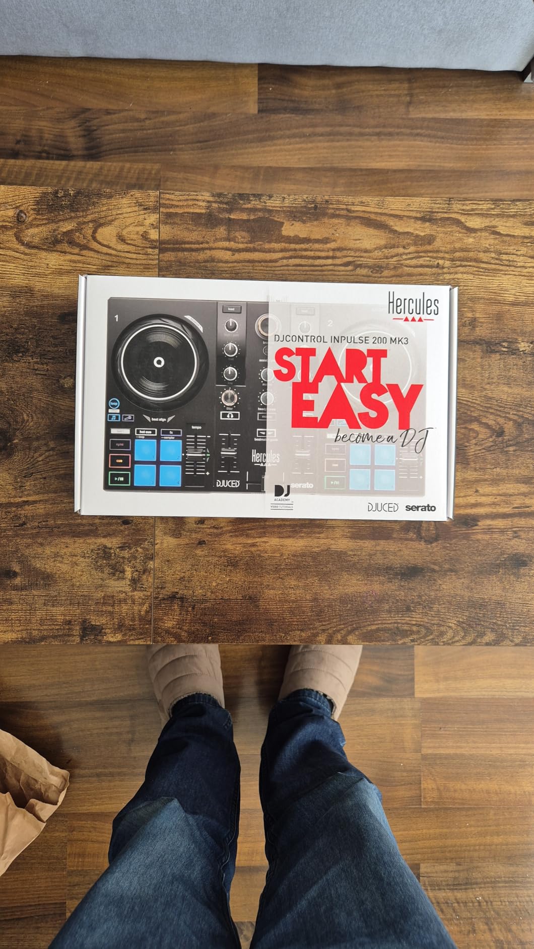 Hercules DJControl Inpulse 200 MK3 - Ideal DJ Controller with Serato Lite | Beatmatch light guides, dedicated Stems controls, 8 performance pads, touch jog wheels & DJUCED/Serato DJ Lite customer photo 2