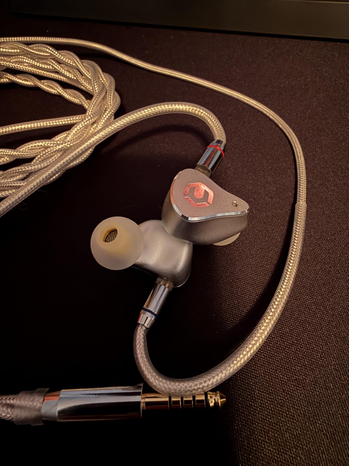 Reference 2DD+3BA Five-Driver Hybrid in-Ear Headphones | CNC-Machined Aluminum Studio Monitors customer photo 1