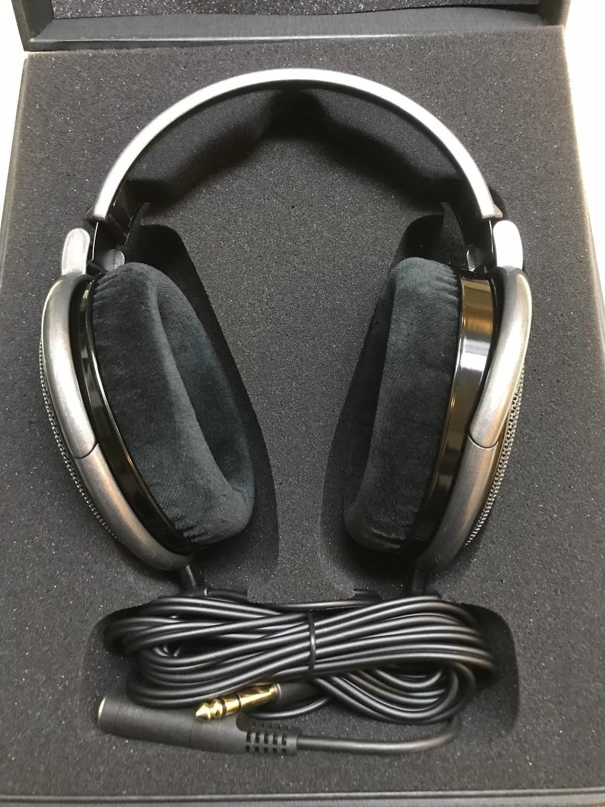 Sennheiser HD 650 - Audiophile Hi-Res Open Back Dynamic Headphone customer photo 2