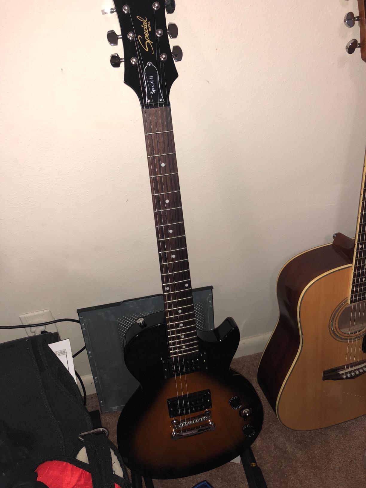 Epiphone Les Paul Special-II E1 Electric Guitar, Ebony customer photo 1