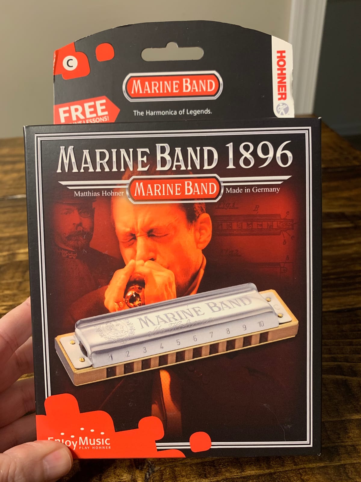 Hohner Marine Band 1896bx C Harmonica, Key of C, 0.9mm Brass Reeds customer photo 2