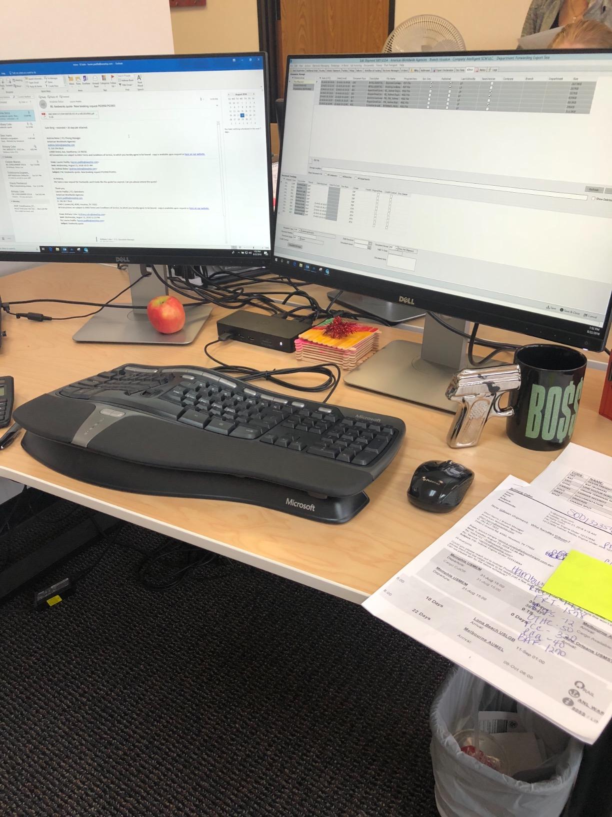 Microsoft Wired Natural Ergonomic Keyboard 4000, Retail customer photo 2