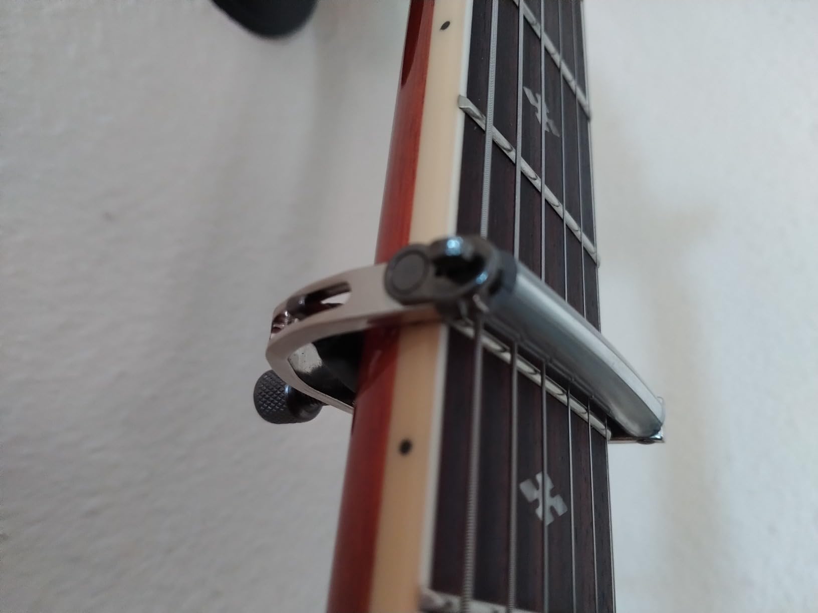 Paige 6-String Acoustic Guitar Capo, Smokey Black Finish customer photo 1