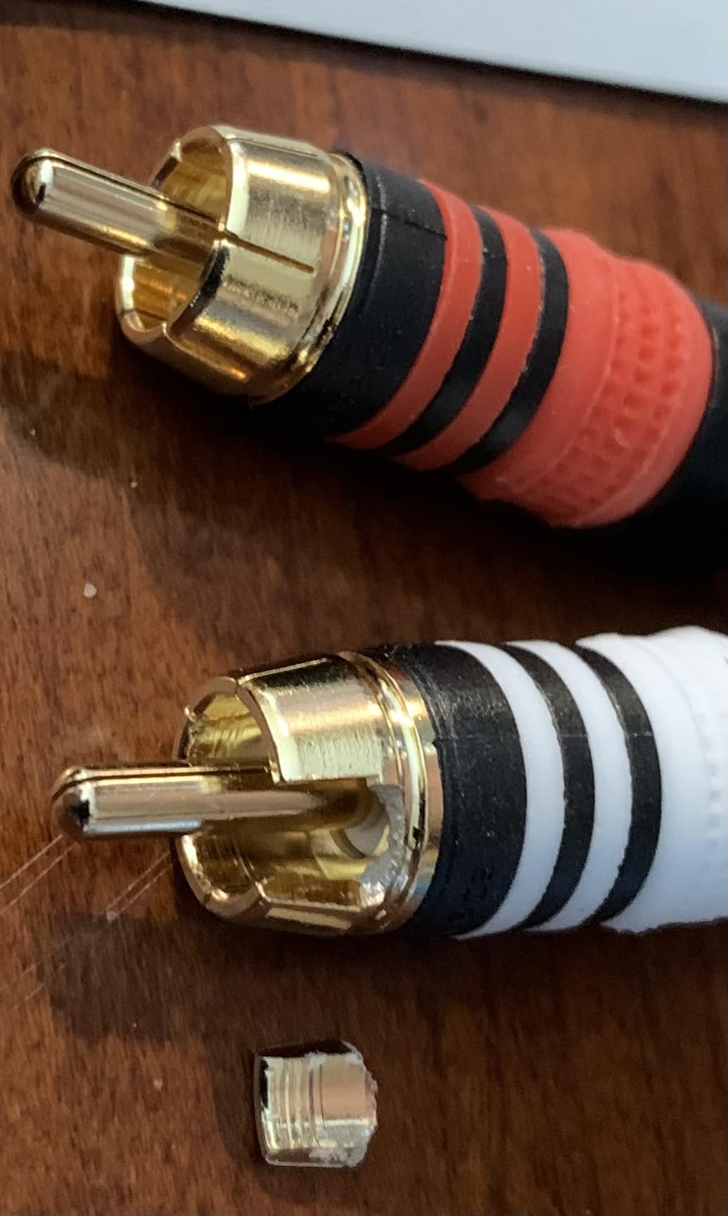 Monoprice 1.5ft Premium 2 RCA Plug/2 RCA Plug M/M 22AWG Cable - Black customer photo 1