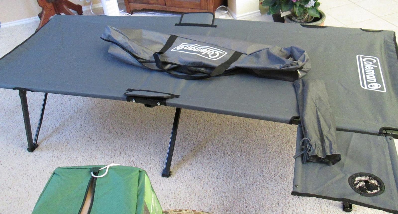 Coleman Pack-Away Big ‘n Tall Camping Cot with Removable Side Table, Extra Wide Cot Fits Adults up to 6ft 6in or 300lbs, Carry Bag Included customer photo 2