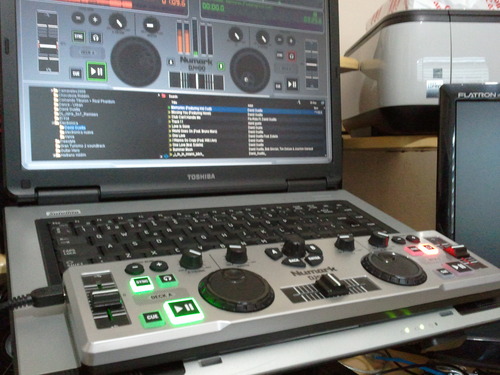 Numark DJ 2 Go Ultra-Portable USB DJ Controller for Mac or PC customer photo 2