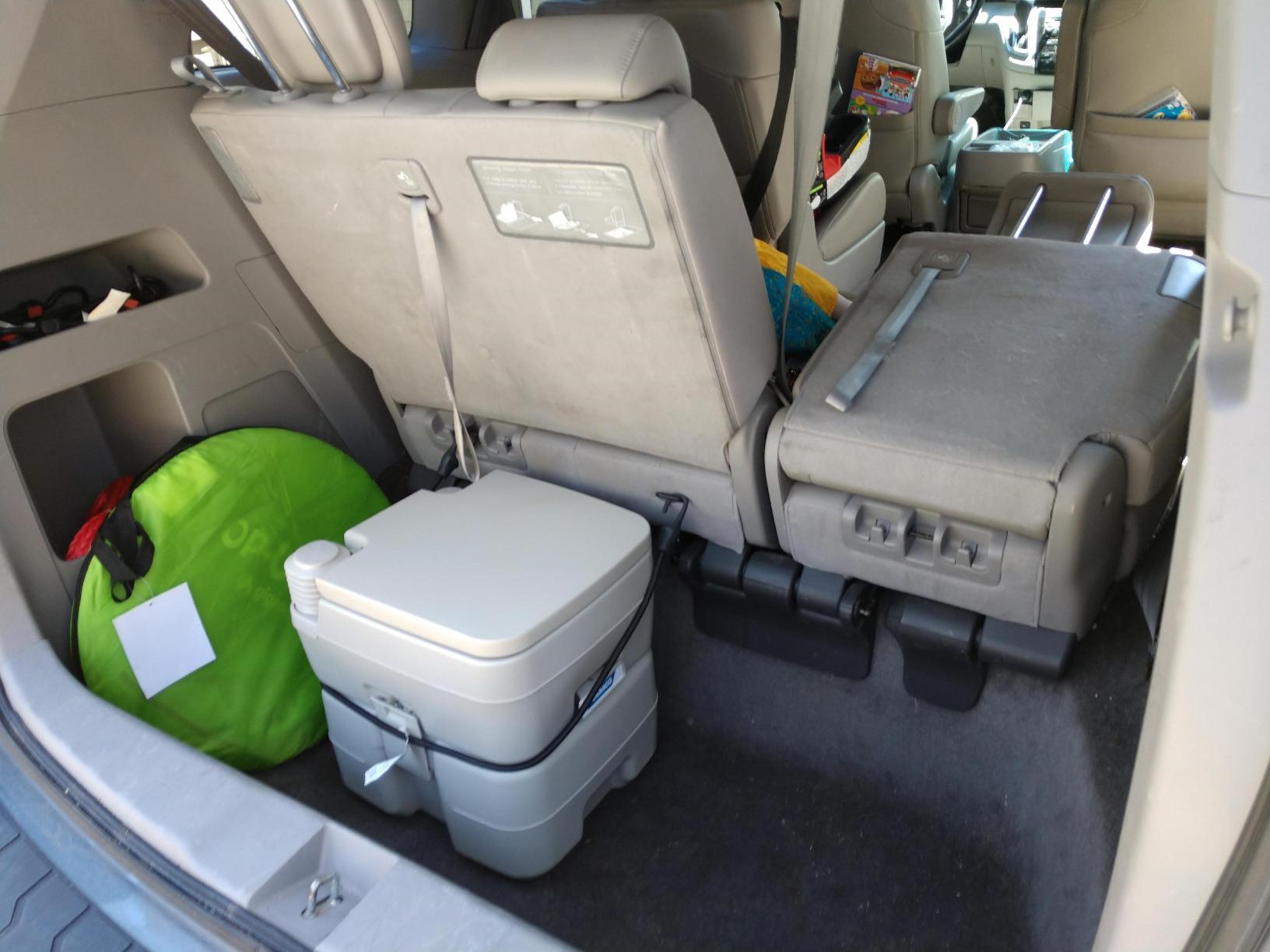 Camco Portable RV Toilet with Detachable Tank, Gray, 5.3 Gallon, 41541 customer photo 1