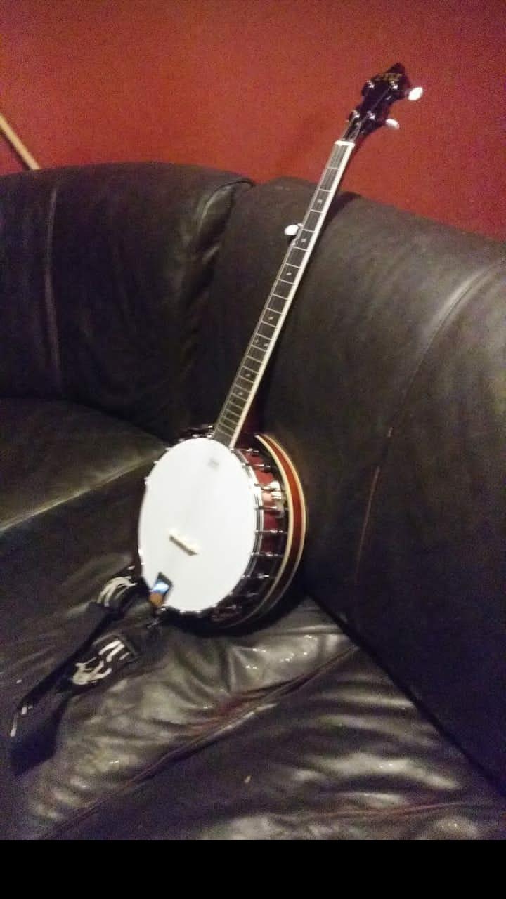 PYLE-PRO 5-String Geared Tunable Banjo with White Jade Tune Pegs & Rosewood Fretboard Polished Rich Wood Finish Maplewood Bridge Stand & Truss Rod Adjustment Tool - PBJ60 customer photo 2