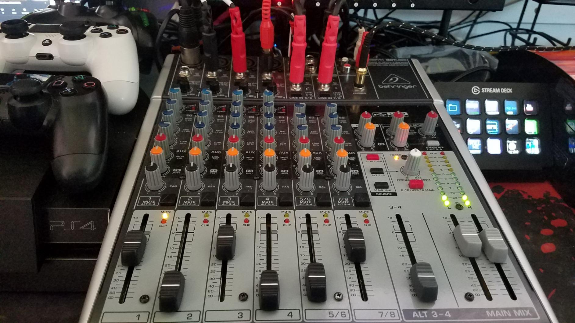 Behringer XENYX 1204USB Premium 12-Input 2/2-Bus Mixer with XENYX Mic Preamps and Compressors, British EQ and USB/Audio Interface customer photo 2