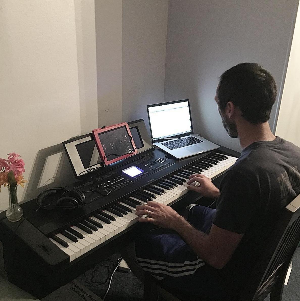 Yamaha DGX650B Digital Piano customer photo 1