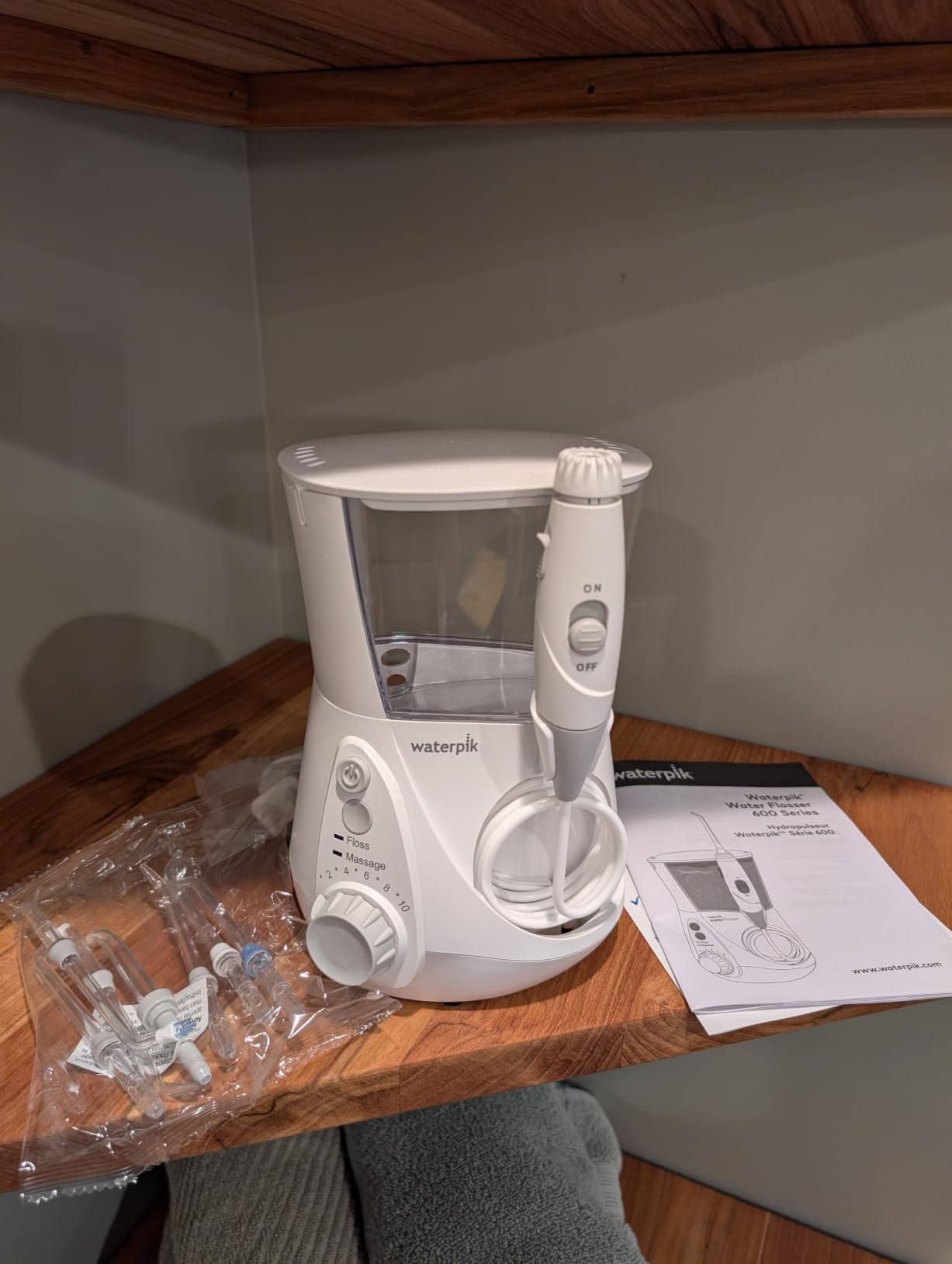 Waterpik Aquarius Countertop Water Flosser with 10 Settings, 7 Tips, White customer photo 2