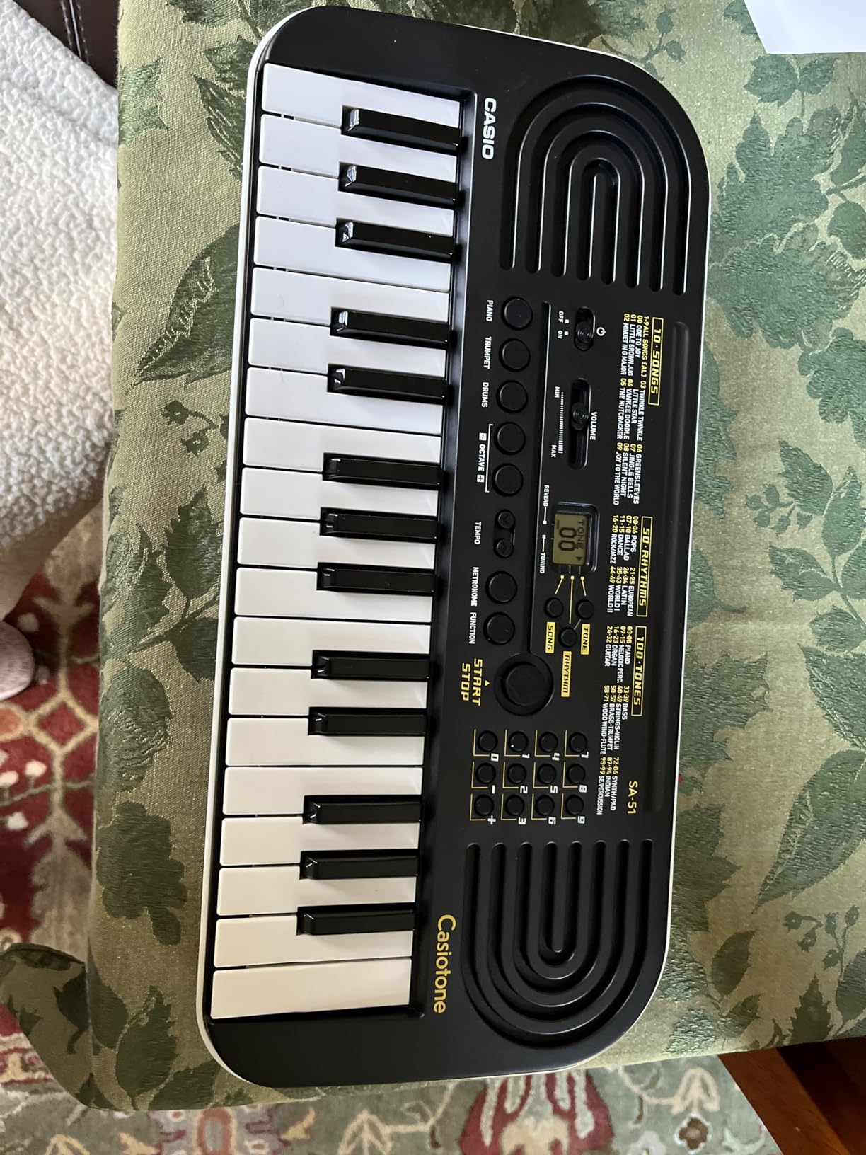 Casio Casiotone SA-51 32-Key Compact Digital Keyboard | 100 Tones customer photo 1