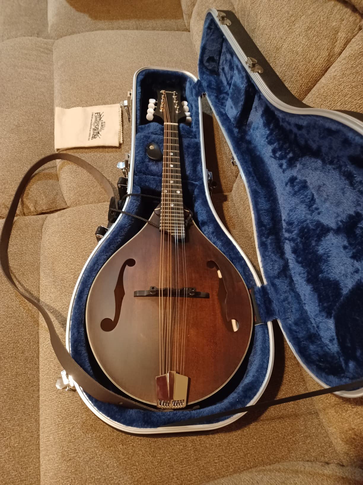 Eastman Guitars MD305 A-style Mandolin - Classic customer photo 1