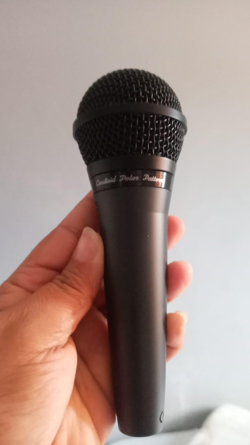 Shure PGA58 Dynamic Microphone - Handheld Mic for Vocals with Cardioid Pick-up Pattern, Discrete On/Off Switch, Stand Adapter and Zipper Pouch (PGA58-XLR) customer photo 1
