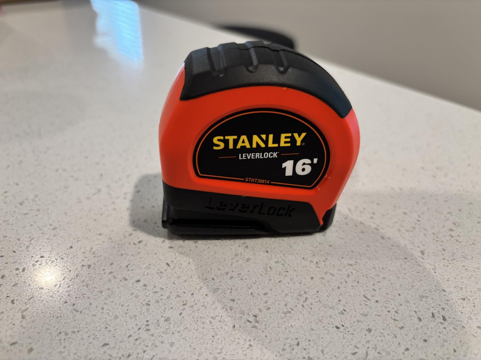 Stanley STHT33281L 25' Magnetic Tip & Fractional Read LeverLock Tape Measure customer photo 2