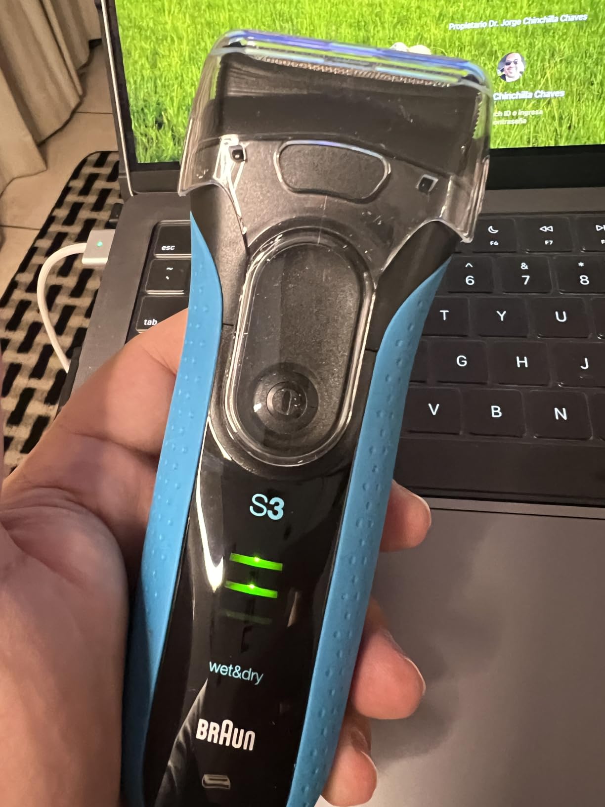 Braun Electric Series 3 Razor with Precision Trimmer, Rechargeable, Wet & Dry Foil Shaver for Men, 45 Minute Runtime, MicroComb and Long Hair Trimmer, Protects Skin from Nicks & Cuts, 4 Piece customer photo 2