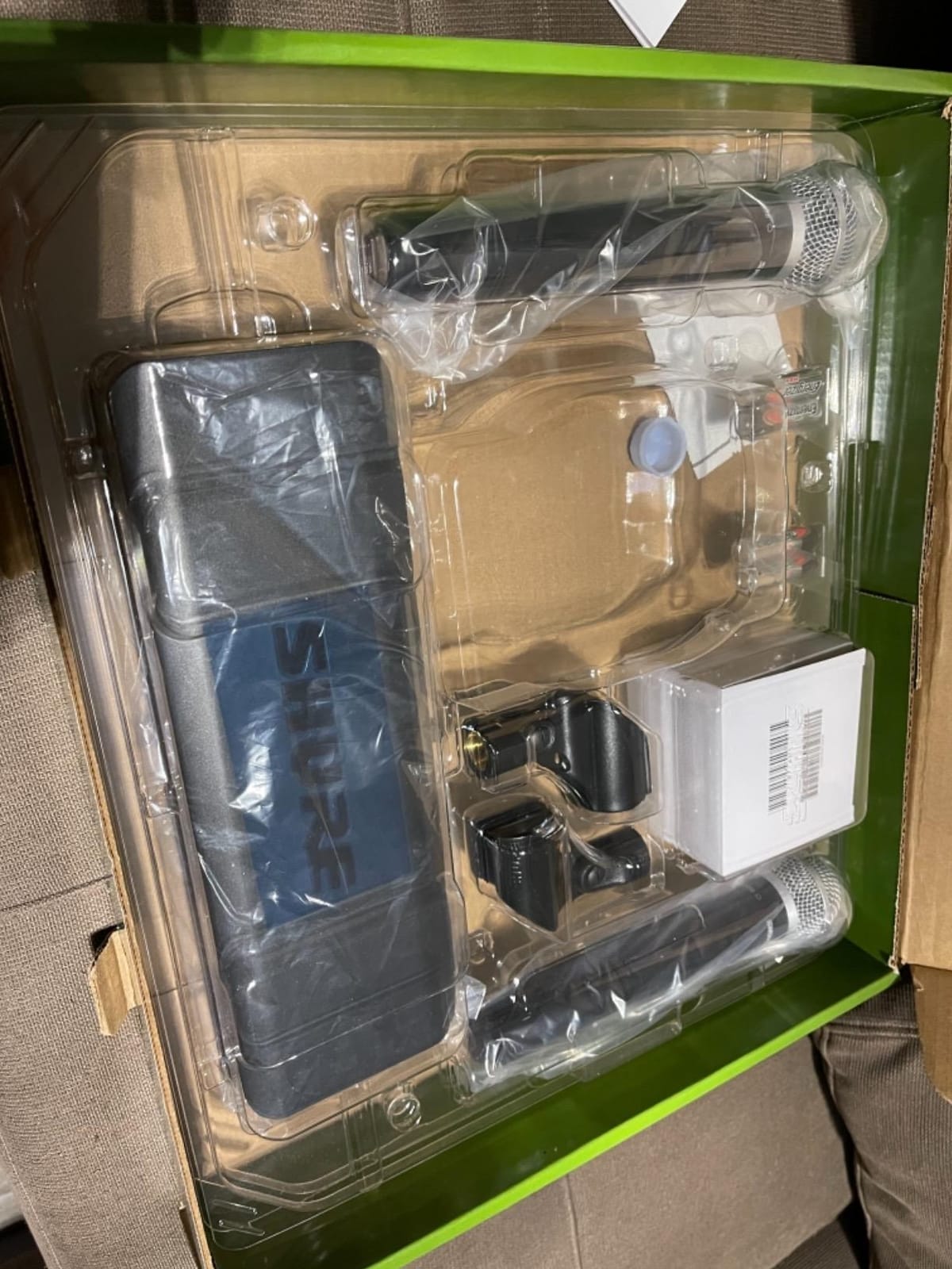 Shure BLX288/PG58 Dual Wireless Vocal System - H10 Band customer photo 2