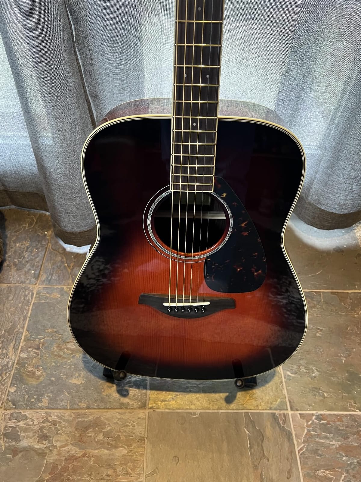 Yamaha FG830 Solid Top Acoustic Guitar, Autumn Burst customer photo 1