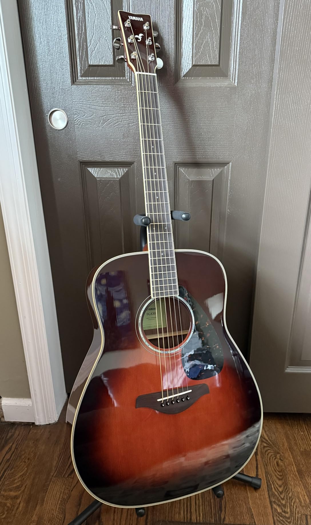 Yamaha FG830 Solid Top Acoustic Guitar, Autumn Burst customer photo 2