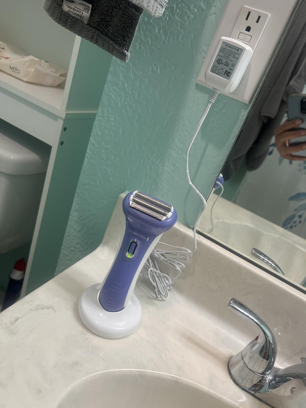 Remington Smooth & Silky Electric Shaver for Women, 4-Blade Wet & Dry Razor customer photo 1