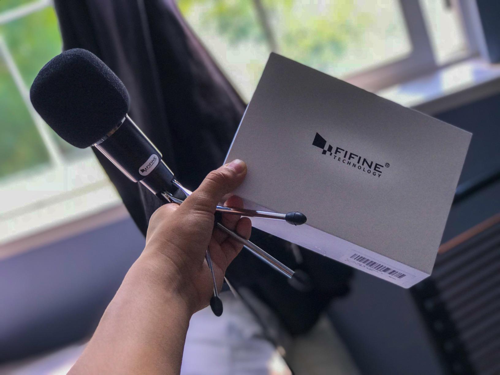 FIFINE USB Microphone, Plug and Play Home Studio USB Condenser Microphone for Skype, Recordings for YouTube, Google Voice Search, Games, for Windows and Mac-K668 customer photo 1