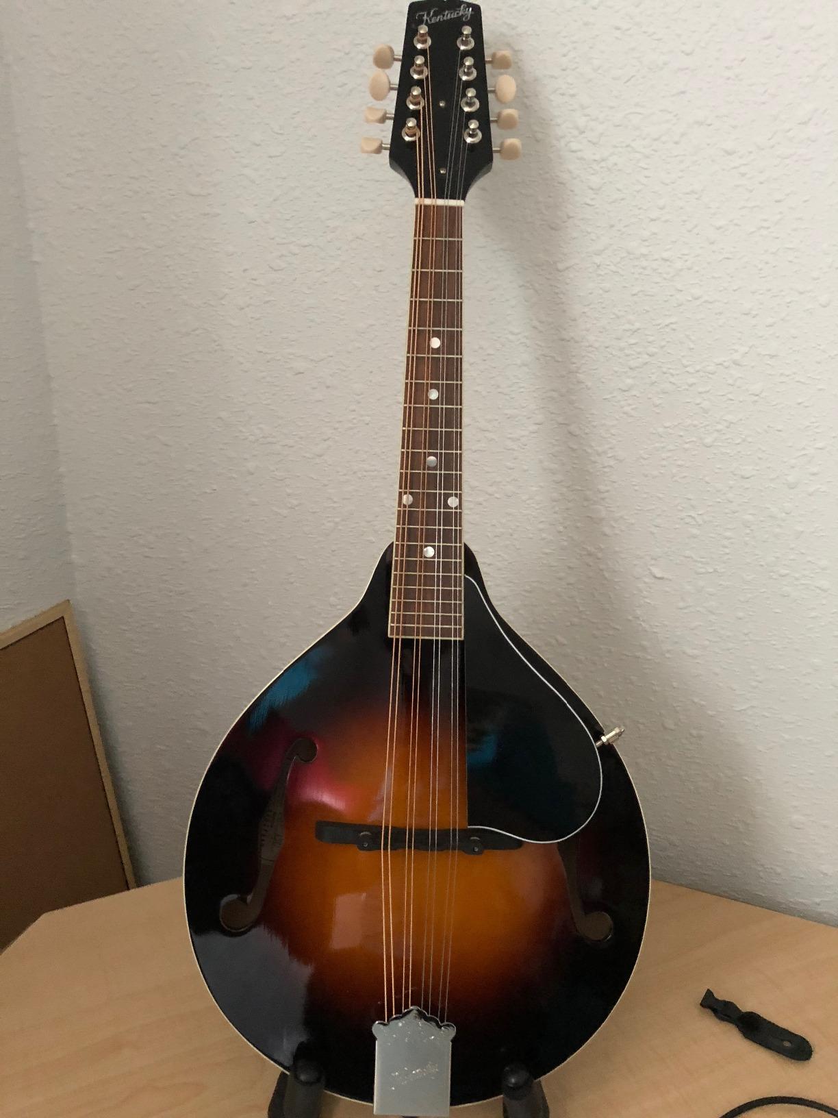 Kentucky KM-156 Standard A-Model Mandolin – Transparent Brown – Solid Spruce Top & Maple Back, Crisp Tone, Smooth Playability customer photo 1