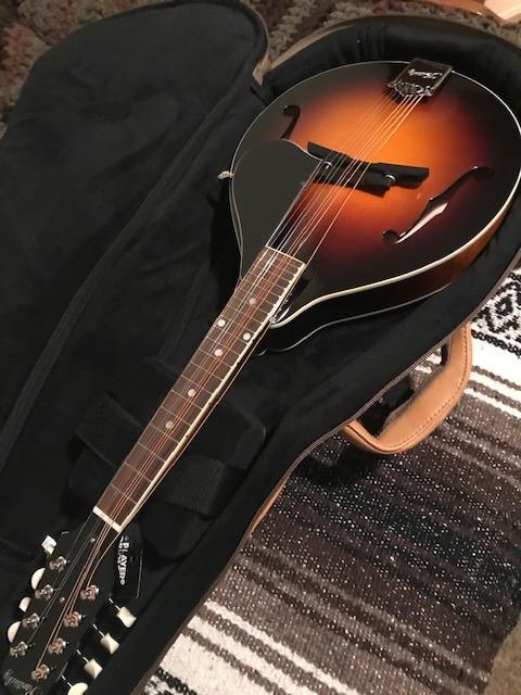 Kentucky KM-156 Standard A-Model Mandolin – Transparent Brown – Solid Spruce Top & Maple Back, Crisp Tone, Smooth Playability customer photo 2