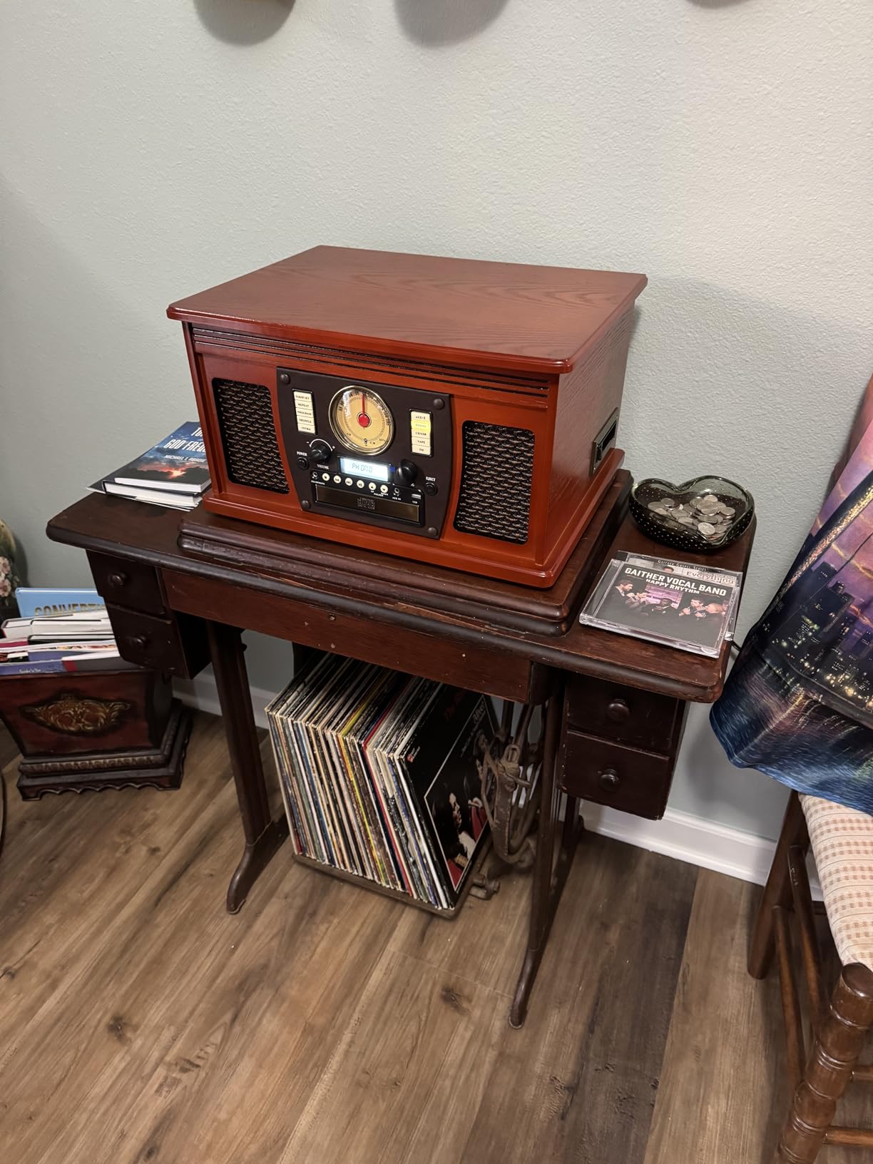 Victrola Navigator 8-in-1 Bluetooth Record Player with Built-in Speakerss – 3 Speed Turntable, CD Player, Cassette, FM Radio, USB, RCA Out, Headphone Jack, Wireless Music Streaming, Real Wood (White) customer photo 2
