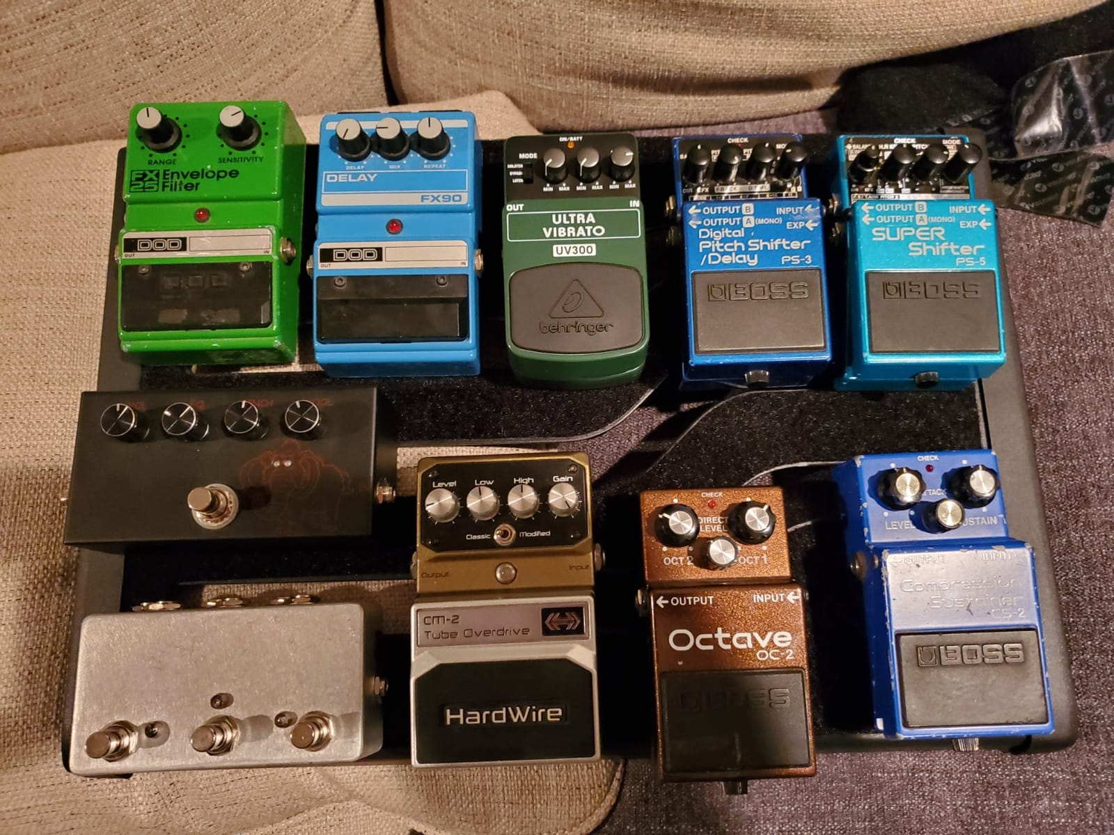Donner DB-3 Guitar Pedal Board, Aluminum, 20 x 11.4 x 4 in, Bag customer photo 2