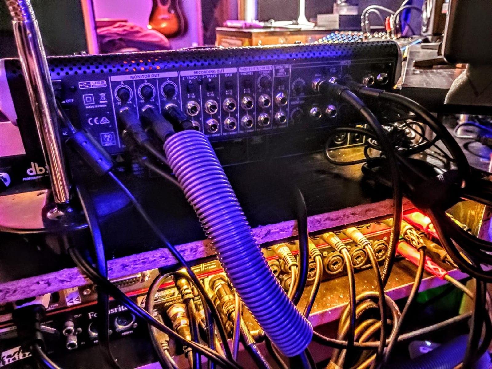 Behringer CONTROL2USB High-End Studio Control with VCA Control and USB Audio Interface customer photo 1
