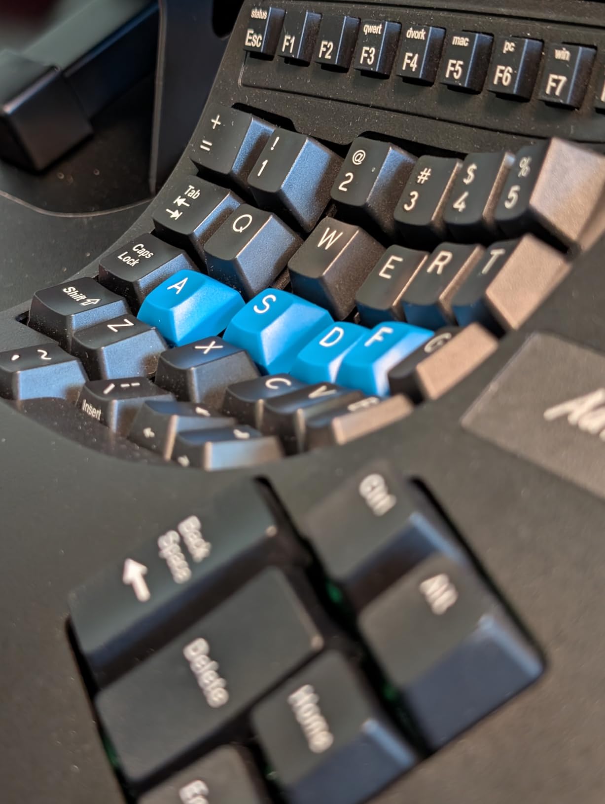 Kinesis Advantage2 Ergonomic Keyboard (KB600), Black top case, Cherry MX Brown Switches, QWERTY keycaps customer photo 1
