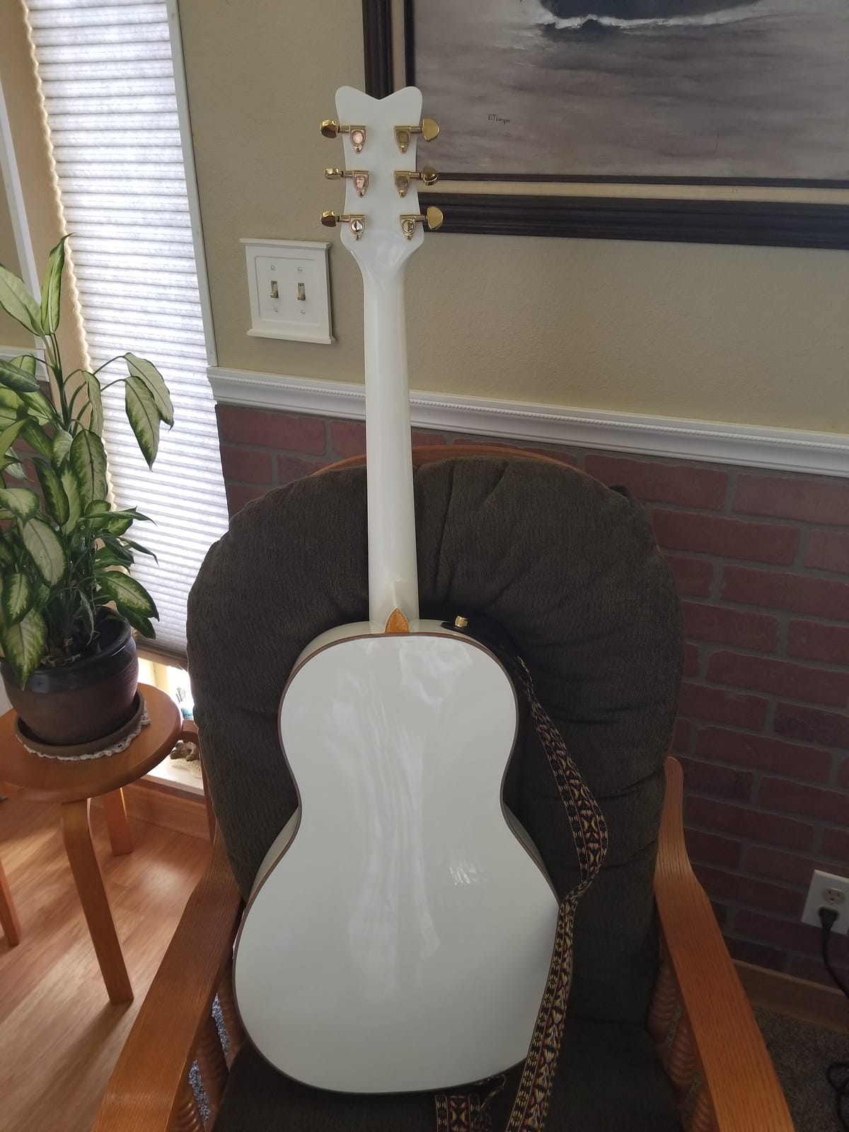 Gretsch G5021WPE Penguin Parlor Acoustic Electric Jumbo Non-Cutaway White w/Fishman Pickup System customer photo 1