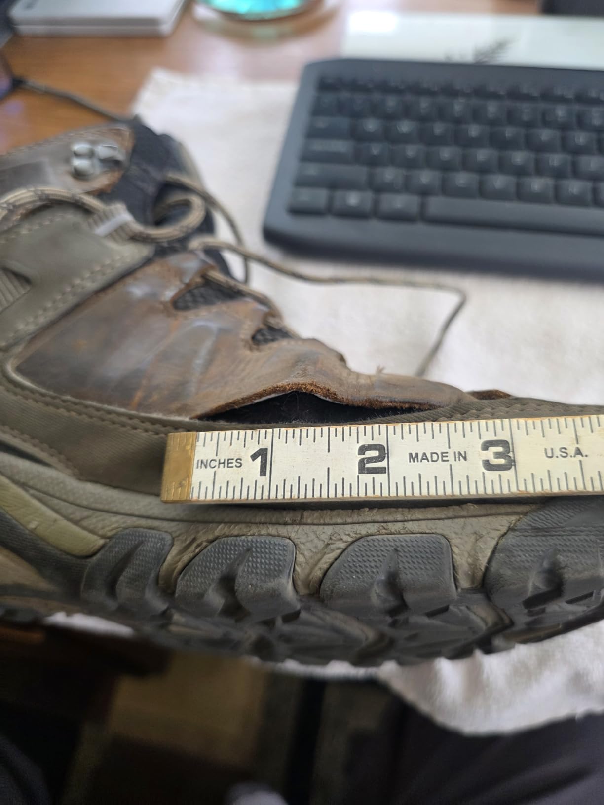 KEEN Men's Targhee 3 Mid Height Waterproof Hiking Boots, Black Olive/Golden Brown, 9.5 Wide US customer photo 2