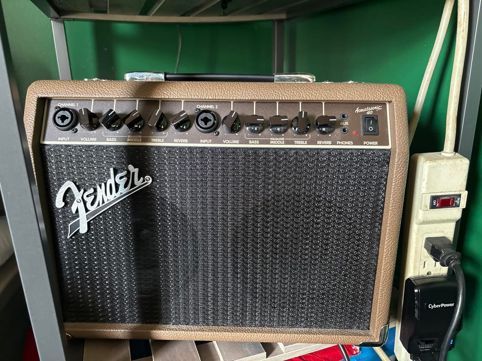 Fender Acoustasonic 40-Watt Acoustic Guitar Amplifier, Portable Amp Combo customer photo 1