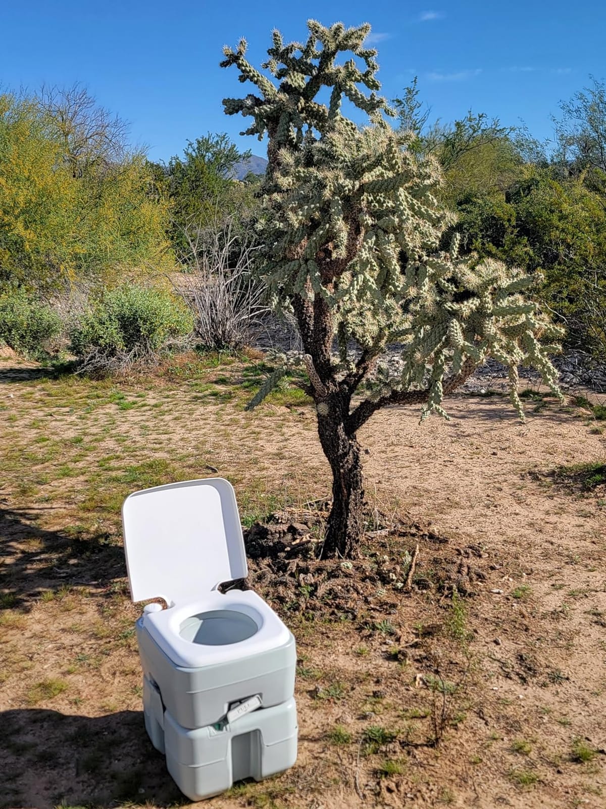 SereneLife Portable Toilet 5.3 Gal Camping Travel Outdoor Flush Toilet Seat customer photo 1